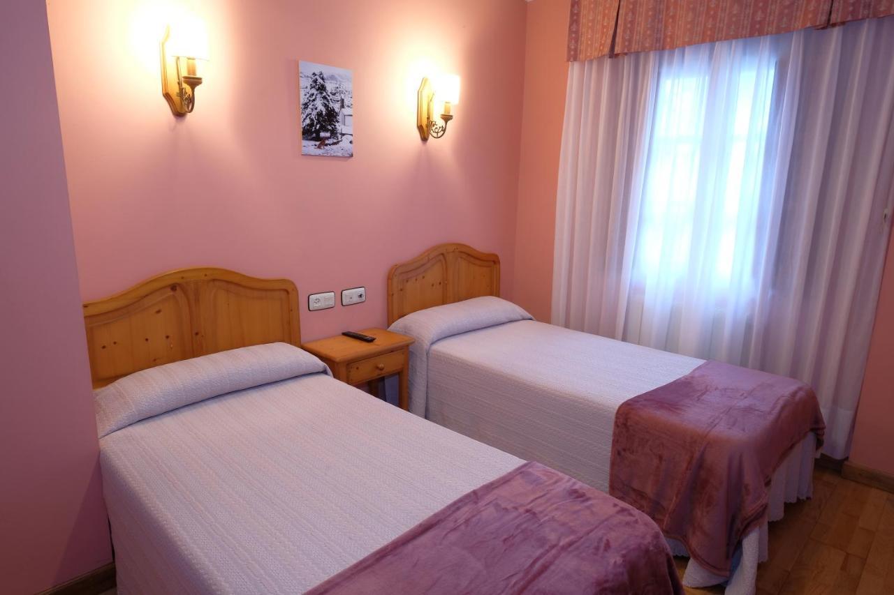 Hotel Restaurante Casa Manolo Páramo Zewnętrze zdjęcie